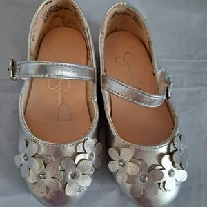 Jessica Simpson Silver Floral Kids Dress Shoes